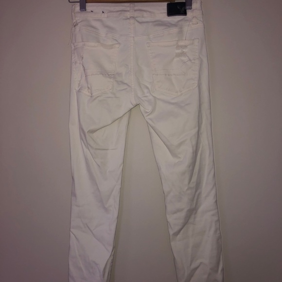 AE white ripped capris jeans - Picture 3 of 5